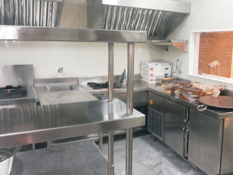 Commercial Kitchen 03